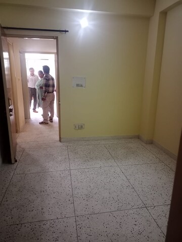 Room in 2.5 BHK Builder Floor at Uttam Nagar – for Rent