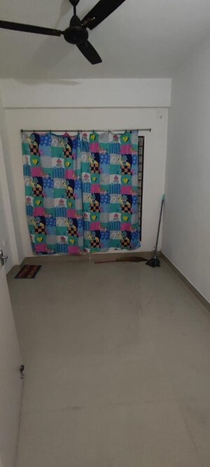 Room in 4 BHK Apartment at Deeshari Megacity, Sonarpur – for Sale