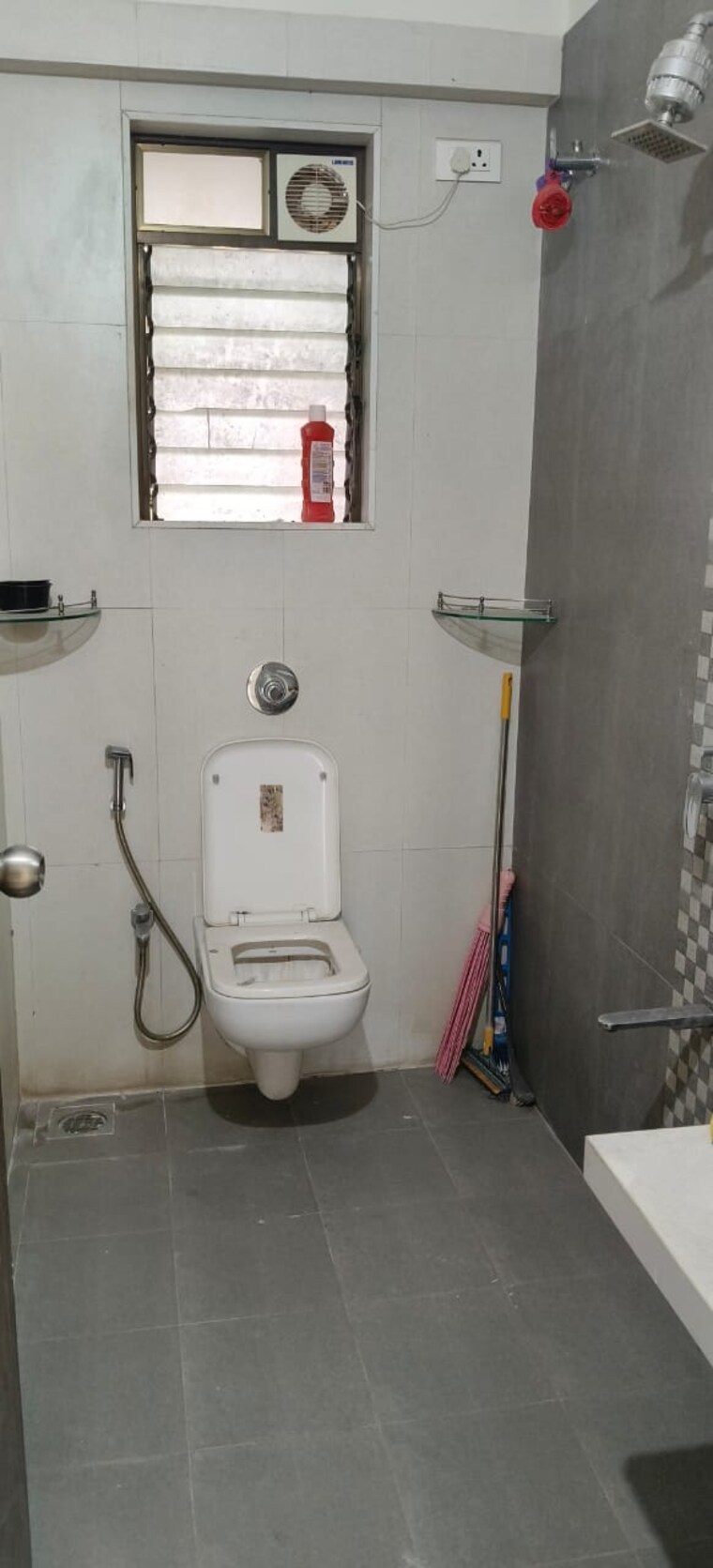 Attached Bathroom, harmony-signature-towers 3.5 Bedroom 1500 Sq.Ft. Apartment In Owale Thane 9605831