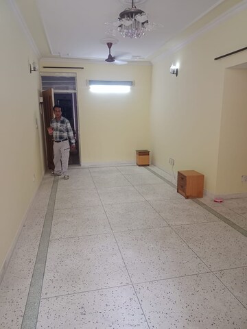 Room in 2.5 BHK Builder Floor at Uttam Nagar – for Rent