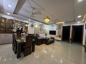 Living Room in 3 BHK Builder Floor at Saket – for Rent
