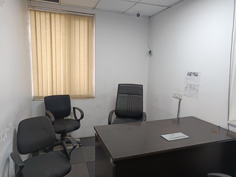 Team Area, sector 3 Commercial Office Space 6500 Sq.Ft. In Sector 3 Noida 9606013