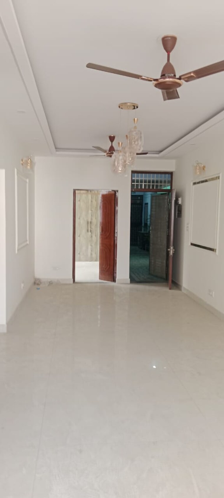 Room, sector 4 dwarka 4 Bedroom 1800 Sq.Ft. Apartment In Sector 4 Dwarka Delhi 9605909