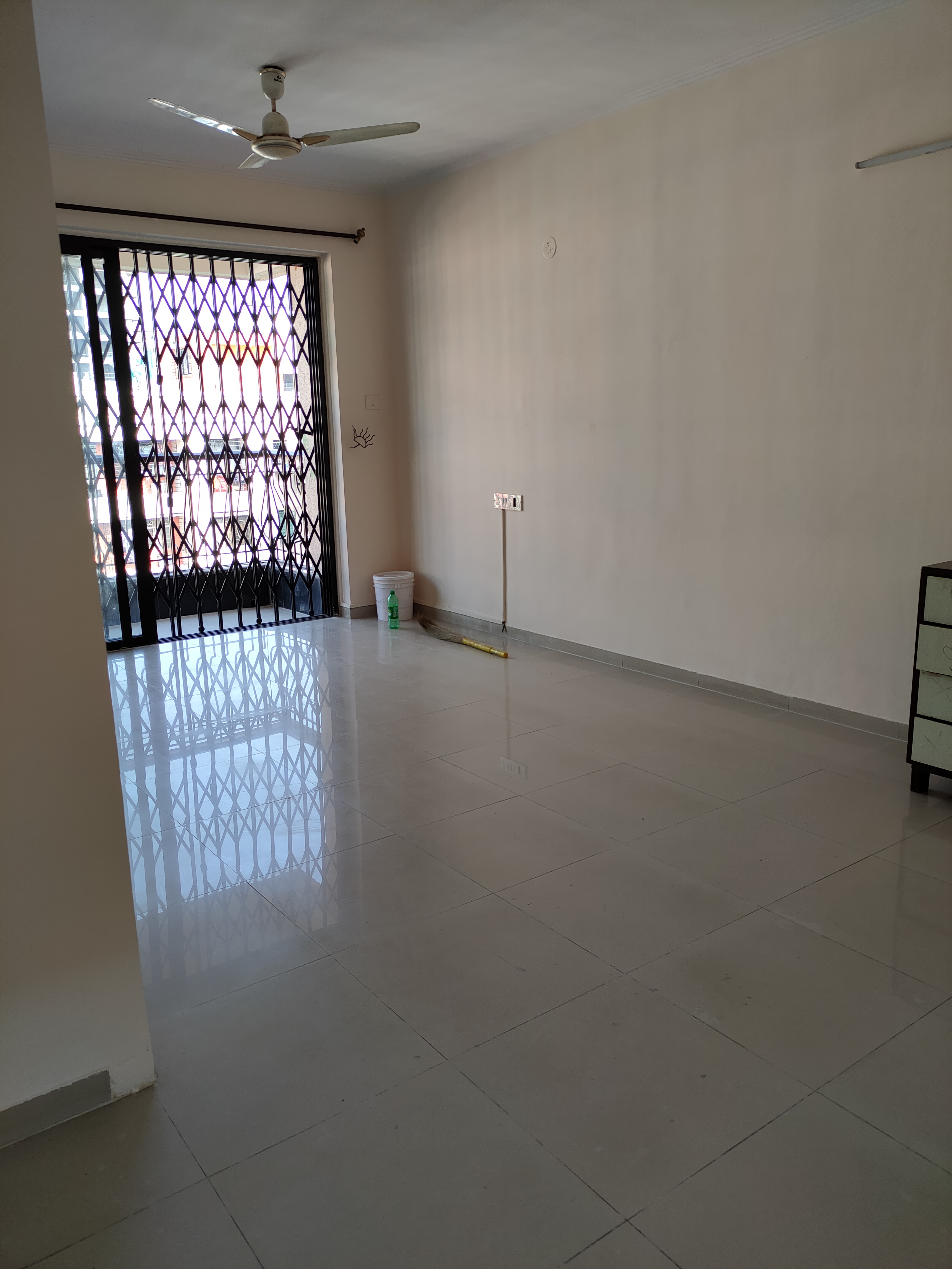 2 BHK Apartment For Sale in Sheth Vasant Galaxy