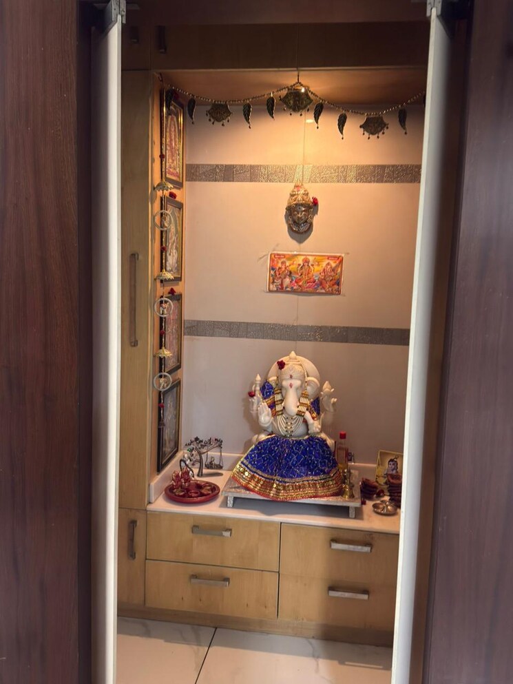 Other, mantri-greens 3.5 Bedroom 2500 Sq.Ft. Apartment In Seshadripuram Bangalore 9606043