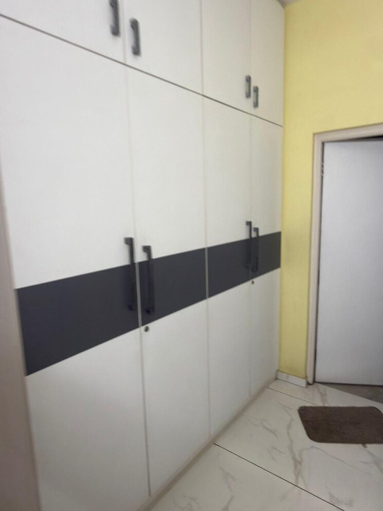 Room, mantri-greens 3.5 Bedroom 2500 Sq.Ft. Apartment In Seshadripuram Bangalore 9606043