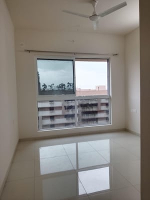 Room in 3 BHK Apartment at Prestige Beverly Hills, Kokapet – for Sale