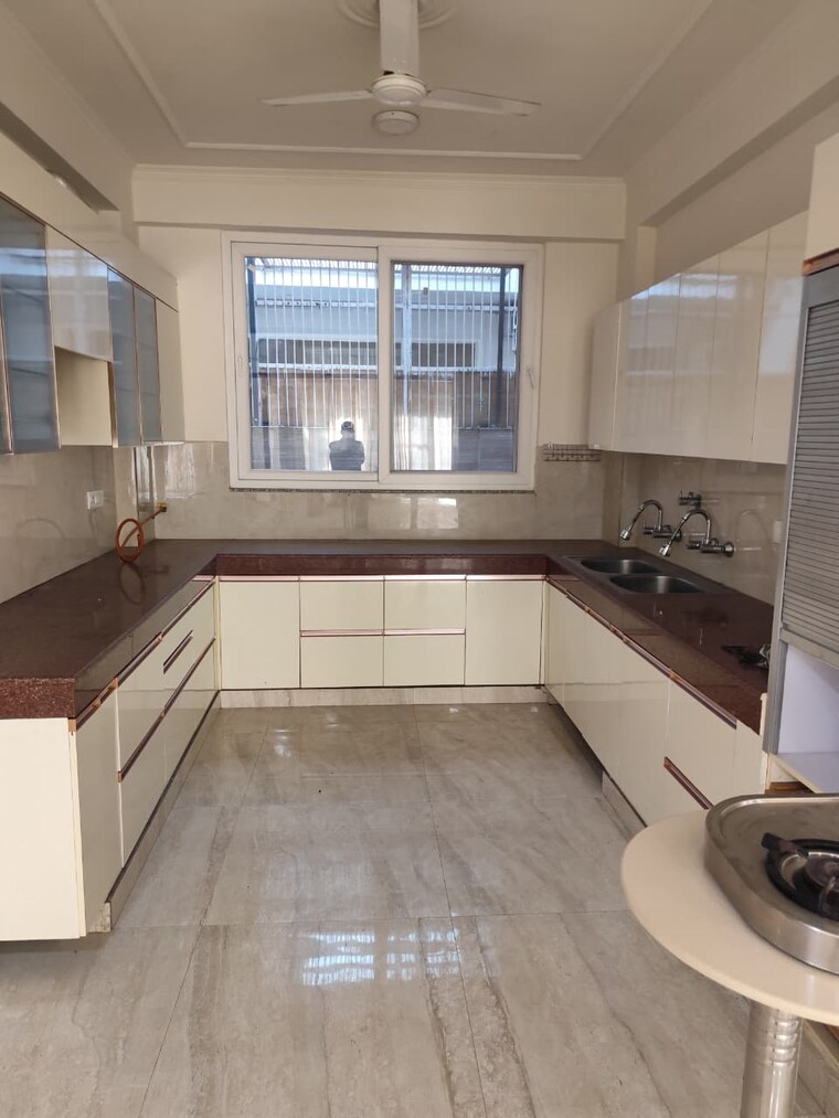 Kitchen, sector 44 3 Bedroom 250 Sq.Yd. Independent House In Sector 44 Noida 9606065