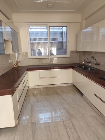 Kitchen in 3 BHK Independent House at Sector 44 – for Rent