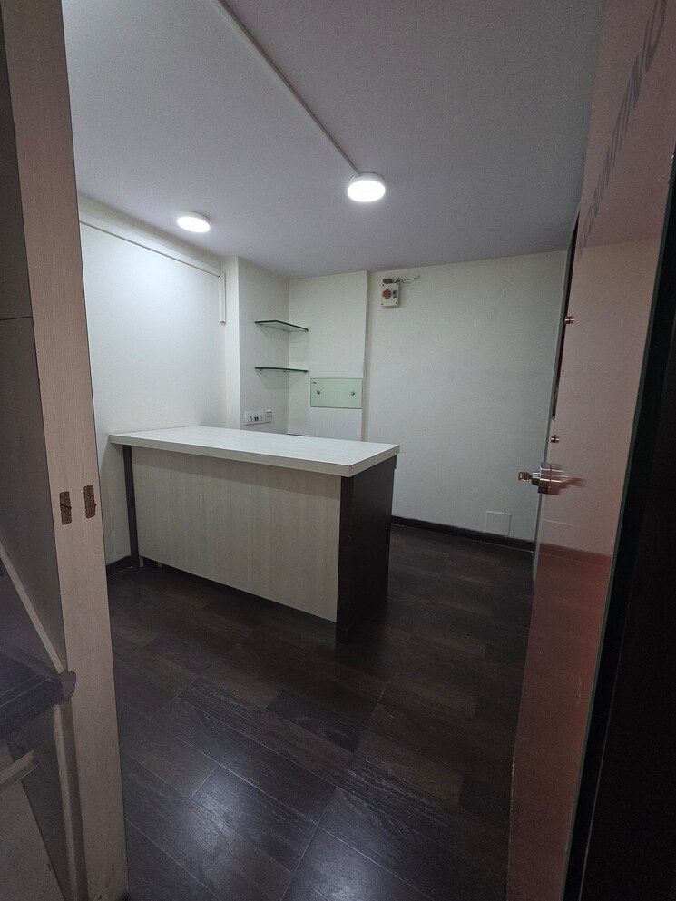 undefined, goregaon east Commercial Office Space 1050 Sq.Ft. In Goregaon East Mumbai 9606073