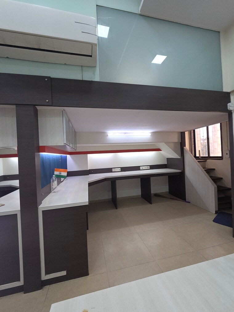 Team Area, goregaon east Commercial Office Space 1050 Sq.Ft. In Goregaon East Mumbai 9606073