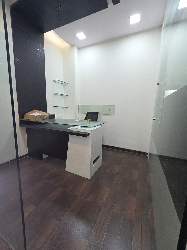 Team Area, goregaon east Commercial Office Space 1050 Sq.Ft. In Goregaon East Mumbai 9606073