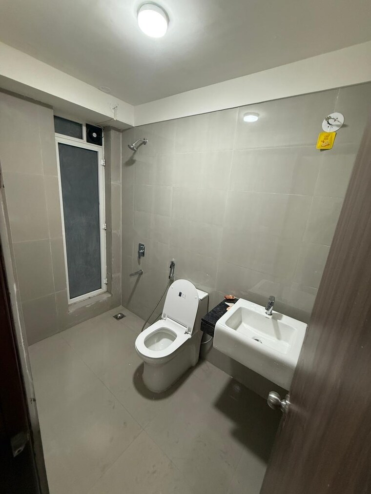 Bathroom, rustomjee-urbania-azziano 2 Bedroom 1065 Sq.Ft. Apartment In Thane West Thane 9606088