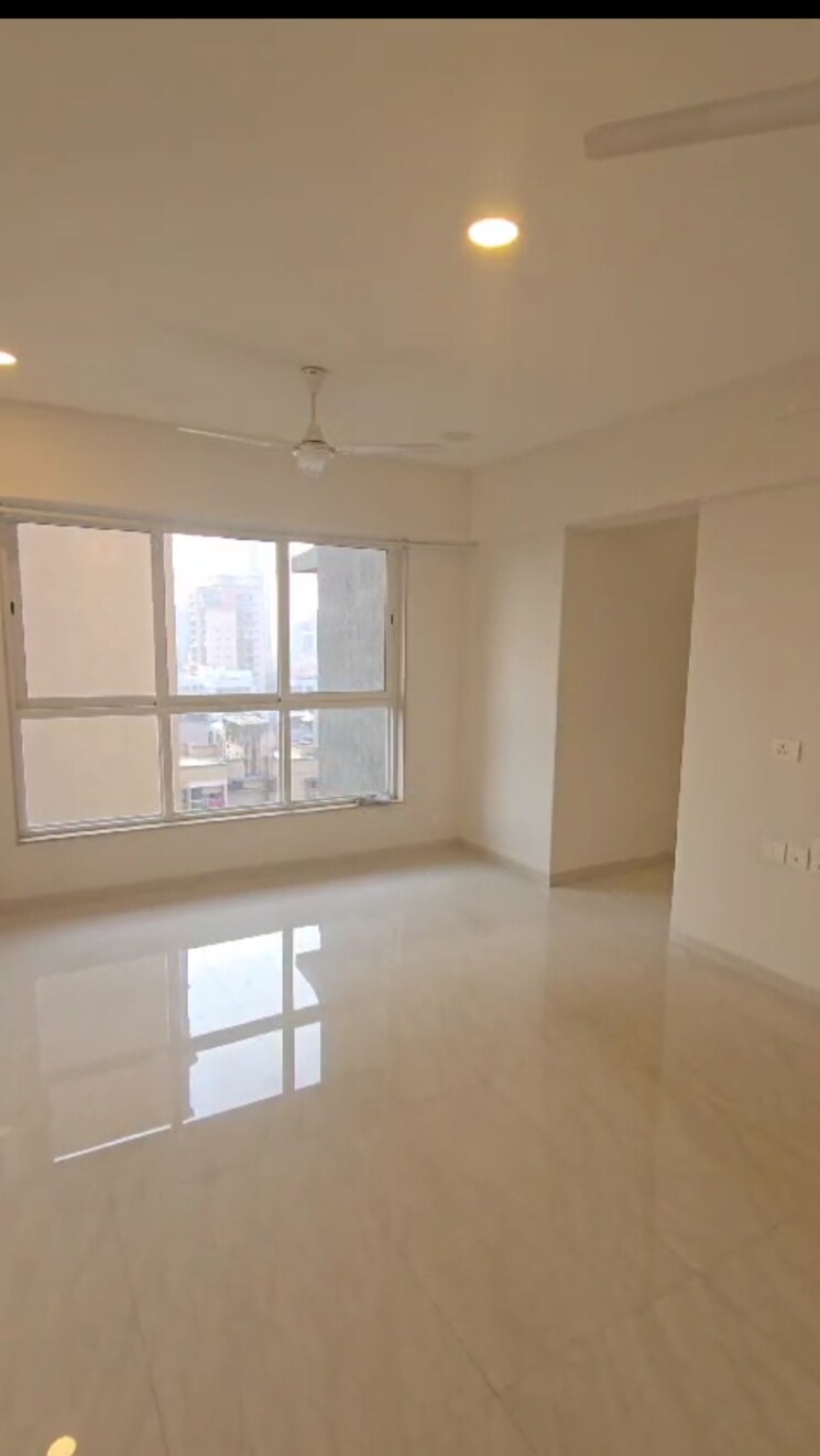 Room, supreme-19 2 Bedroom 623 Sq.Ft. Apartment In Lokhandwala Mumbai 9606168