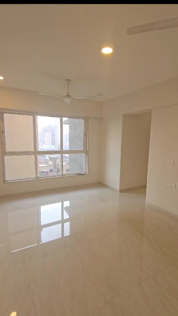 Room, supreme-19 2 Bedroom 623 Sq.Ft. Apartment In Lokhandwala Mumbai 9606168