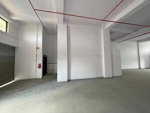  Warehouse For Rent in Pelhar