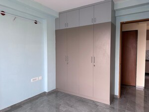 Room in 3 BHK Apartment at Thanisandra – for Rent
