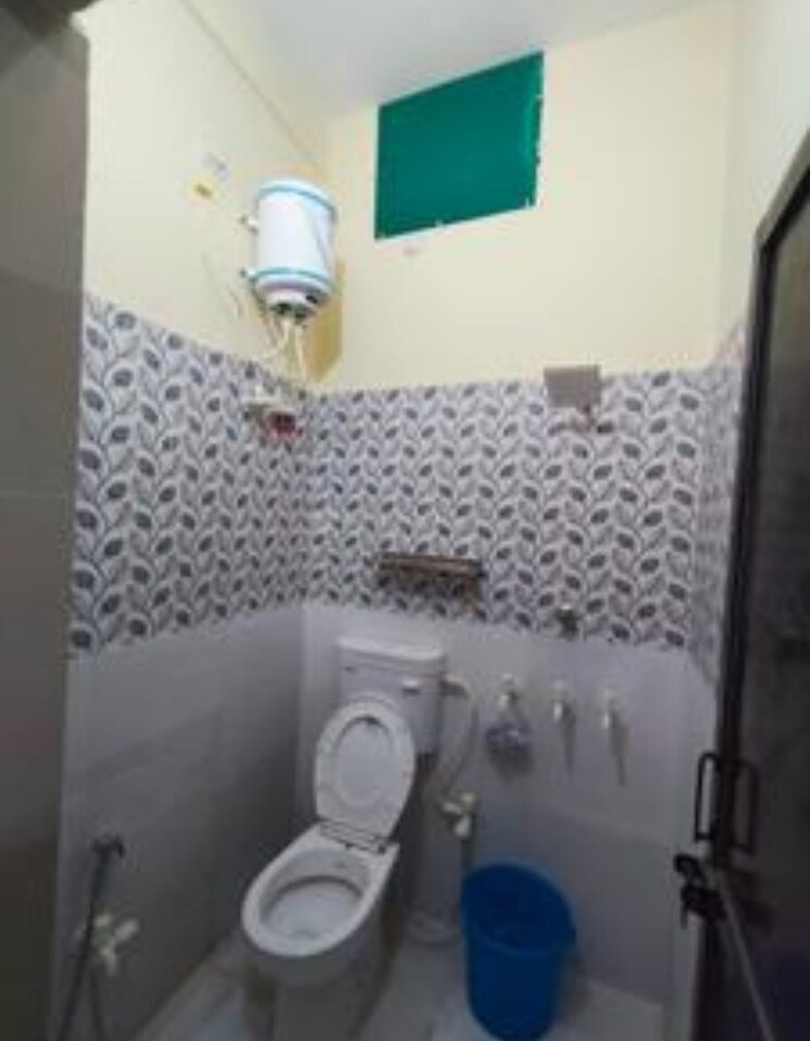 Bathroom, gomti nagar Pg For Boys & Girls In Gomti Nagar 9606331