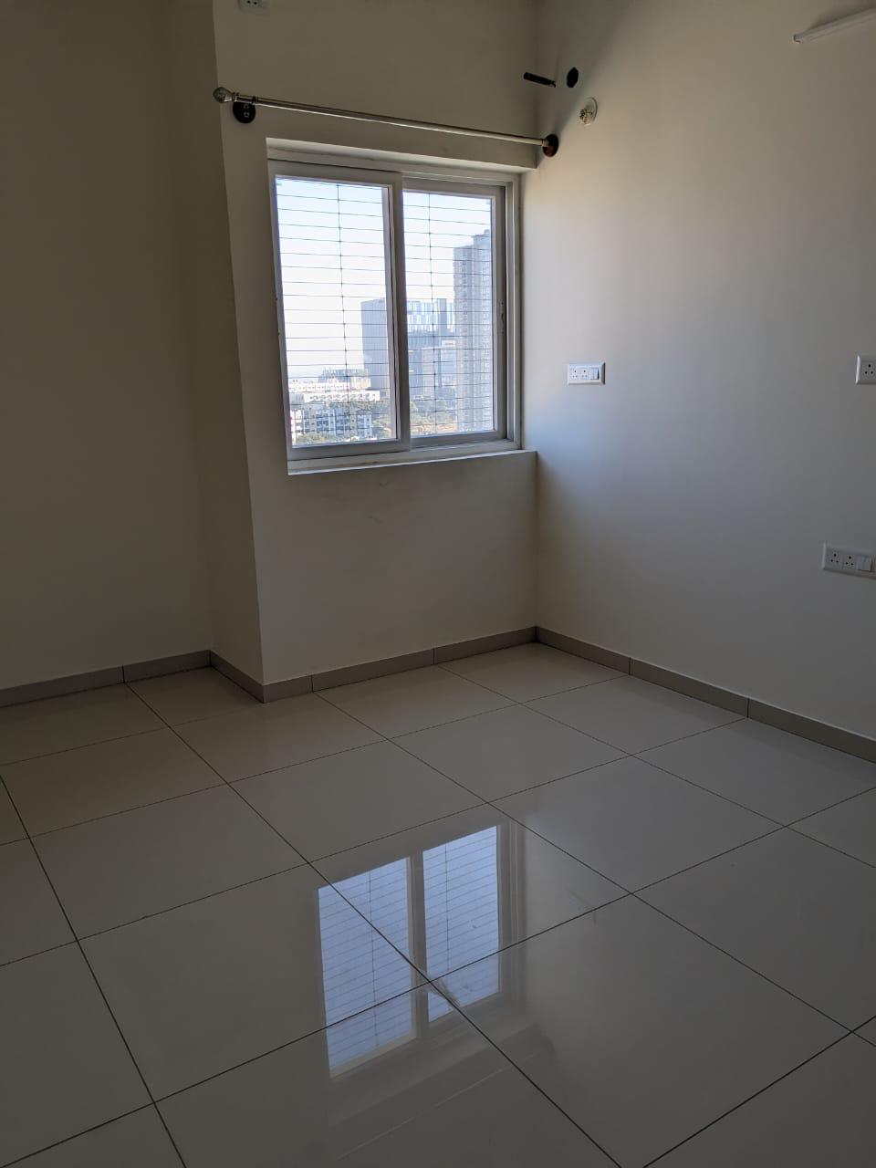 3 BHK + Extra Room Apartment For Rent in Vajram Newtown