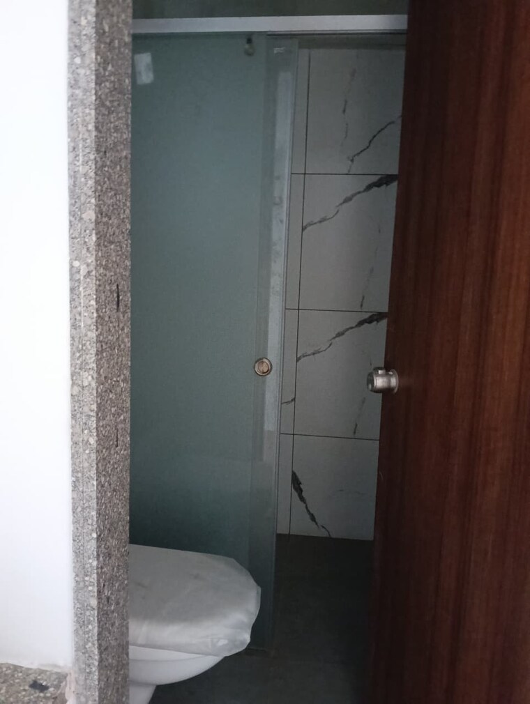 Bathroom, goel-ganga-acropolis 2 Bedroom 787 Sq.Ft. Apartment In Baner Pune 9606257