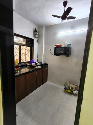 Room in 1 BHK Apartment at Asmita Jyoti CHS, Malad West – for Rent