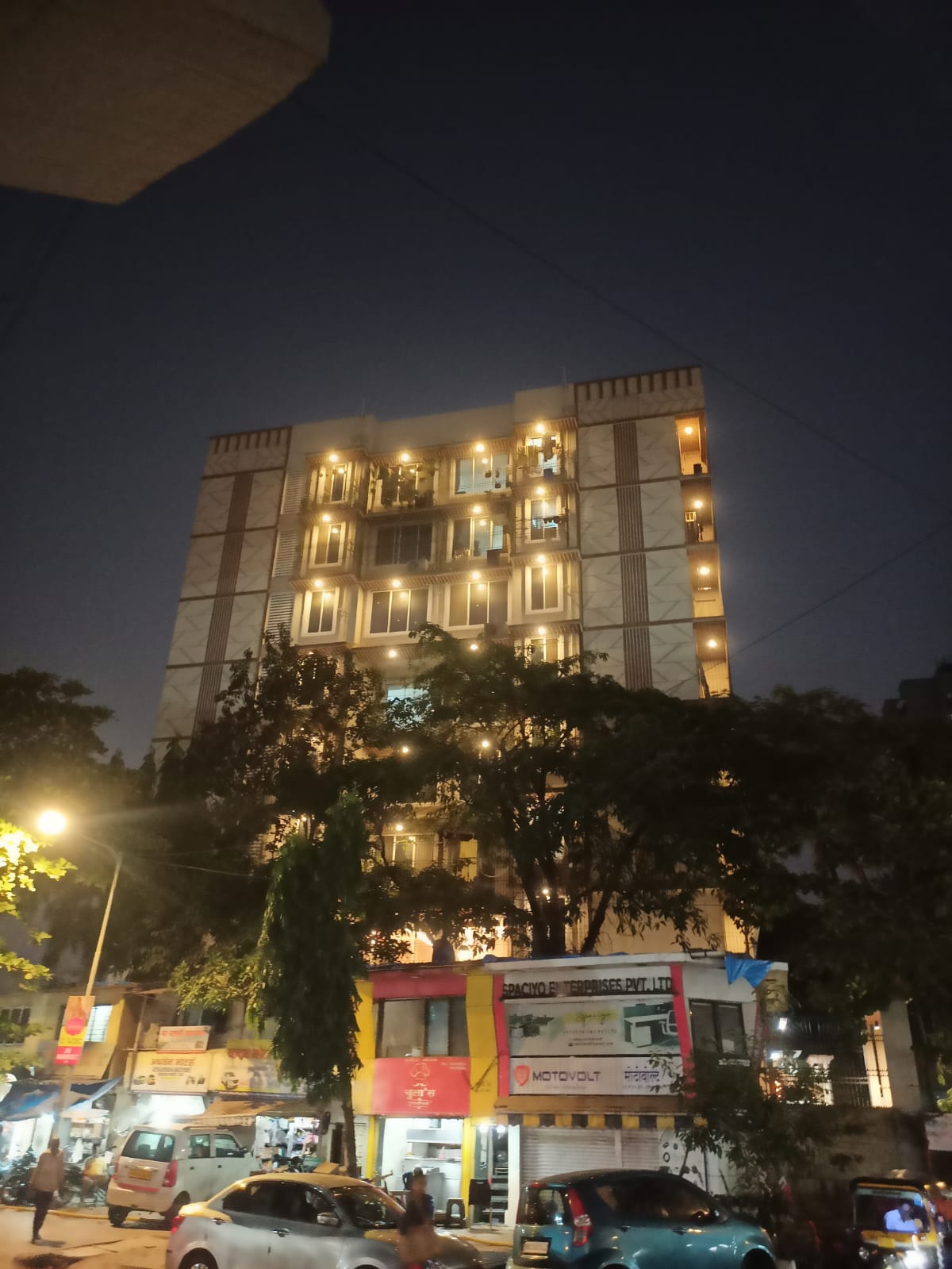 2 BHK Apartment For Sale in Rashmi CHS