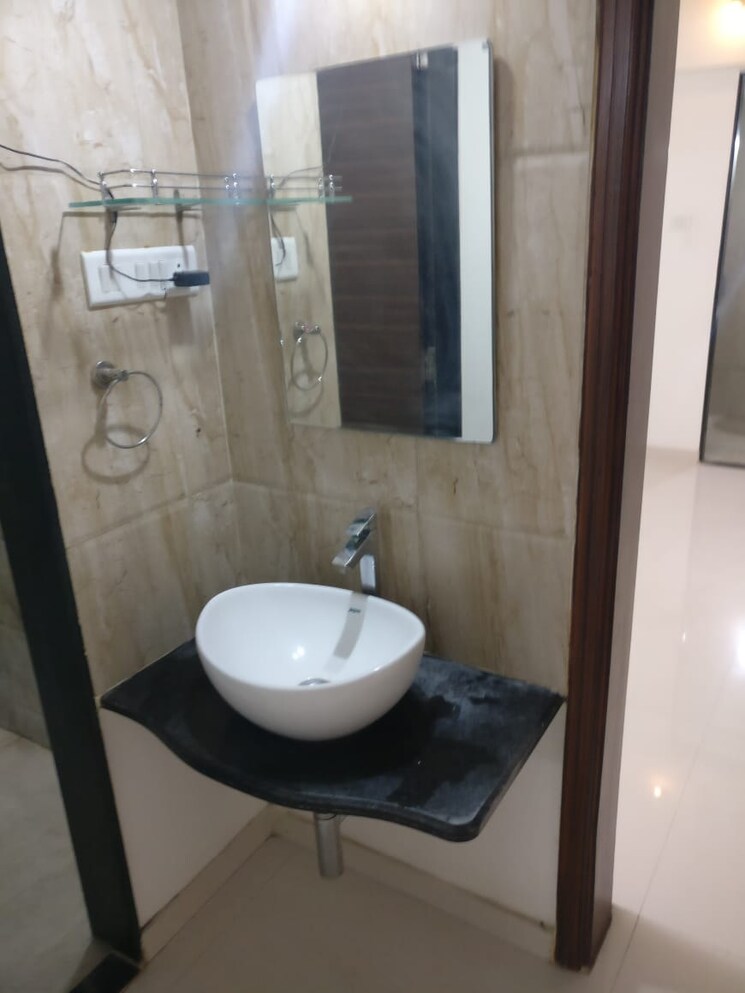 Bathroom, wakad 2 Bedroom 852 Sq.Ft. Apartment In Wakad Pune 9606496