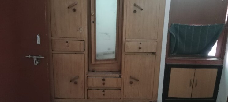 Room, sector 23 dwarka 3 Bedroom 1450 Sq.Ft. Apartment In Sector 23 Dwarka Delhi 9606472