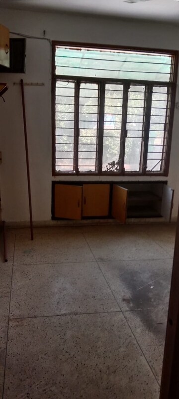Room in 3 BHK Apartment at Sector 23 Dwarka – for Sale