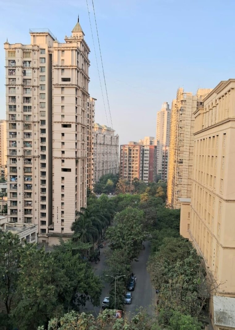 Exterior View, hiranandani-estate-crown 1.5 Bedroom 900 Sq.Ft. Apartment In Ghodbunder Road Thane 9606481