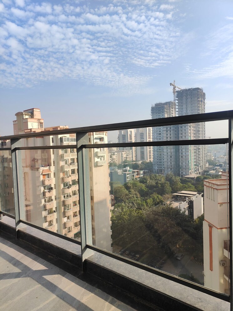 Exterior View, suncity-platinum-towers 3 Bedroom 2685 Sq.Ft. Apartment In Sector 28 Gurgaon 9606560