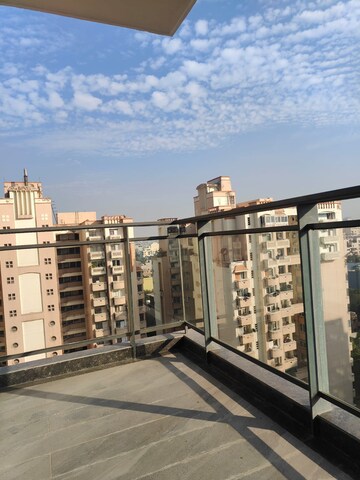 3 BHK Apartment – Exterior View View at Suncity Platinum Towers, Sector 28 - for Rent