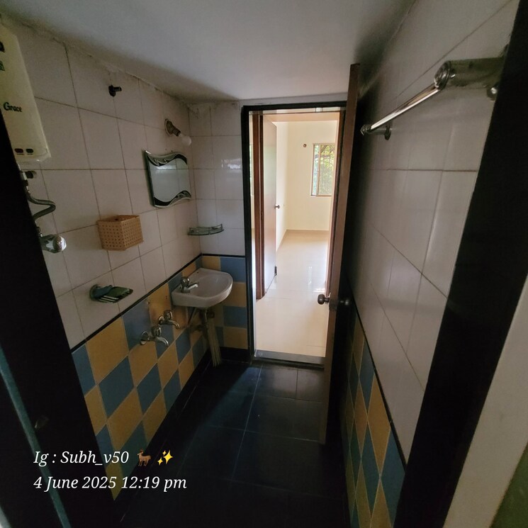 Bathroom, dosti-group-acres 1 Bedroom 410 Sq.Ft. Apartment In Wadala East Mumbai 9606565
