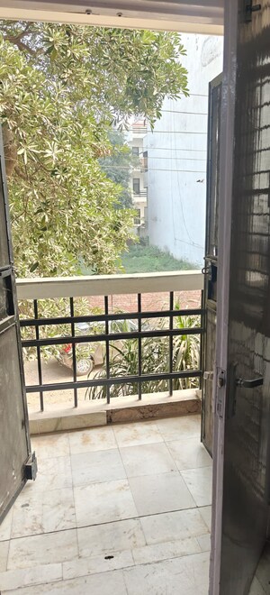 Balcony in 2 BHK Builder Floor at Ansal Sushant Floors, Sushant Lok ii – for Rent