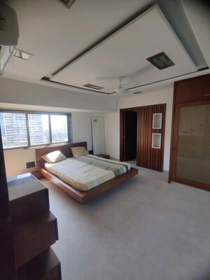 Bedroom in 4 BHK Apartment at Prabhadevi CHS, Prabhadevi – for Rent