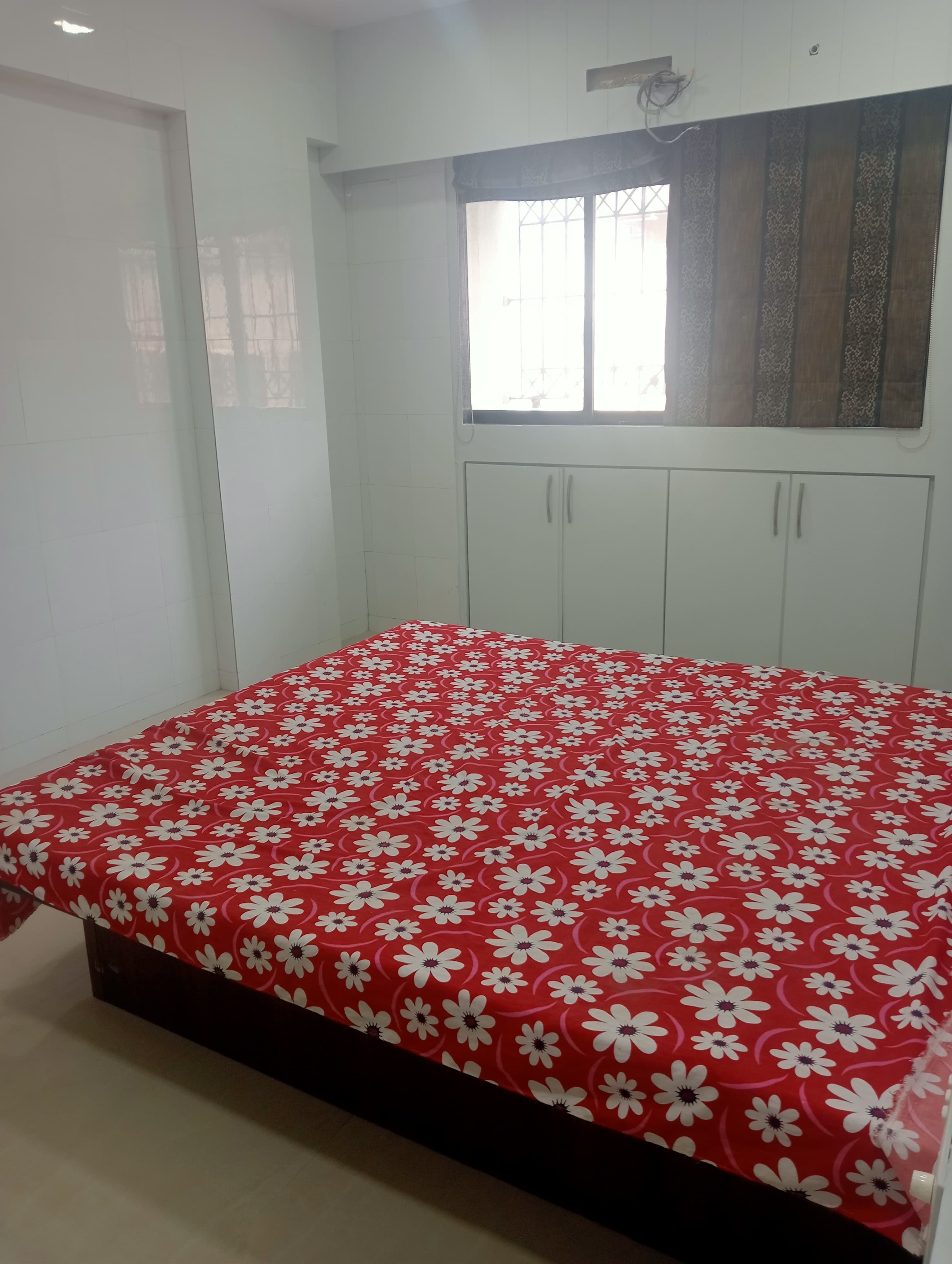 2 BHK Apartment For Rent in Tilak Nagar Building