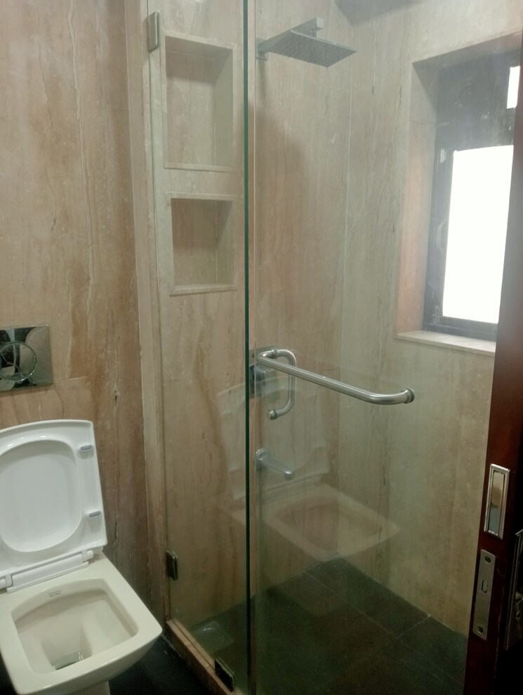 Bathroom, tilak-nagar-building 2 Bedroom 750 Sq.Ft. Apartment In Tilak Nagar Mumbai 9606624
