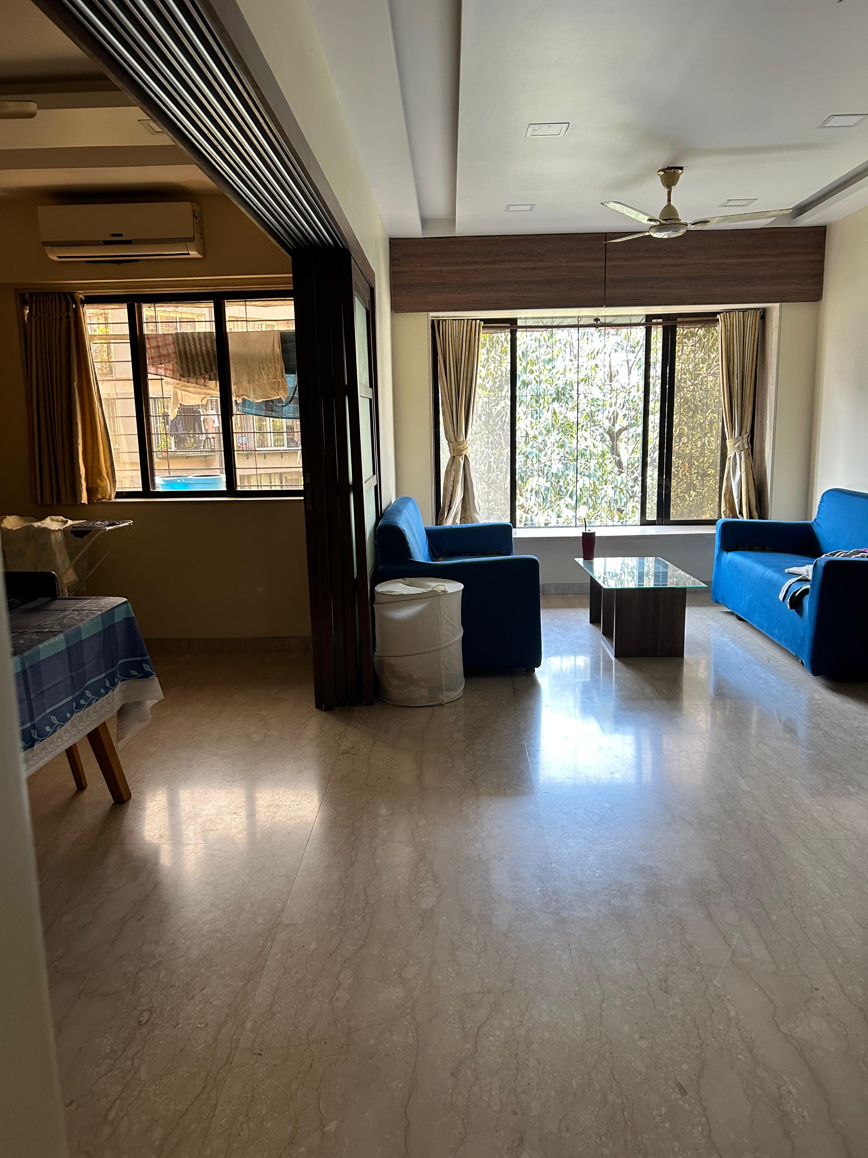 1 BHK + Pooja Room 450 Sq.Ft. Apartment in Oshiwara Basera CHS