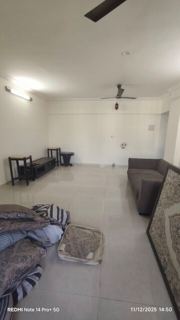 2 BHK Apartment For Rent in Lemont Apartment, Malad East