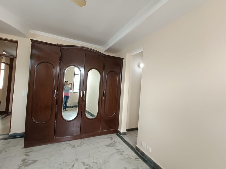 Living Room, south-city-arcade 3 Bedroom 200 Sq.Ft. Apartment In Sector 41 Gurgaon 9606679