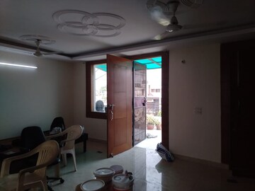Master Bedroom in 1 BHK Builder Floor at Shivalik Colony – for Rent