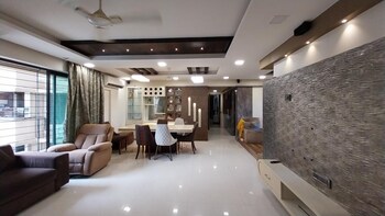 Neelkanth Palms