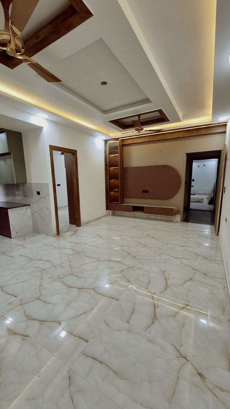  Parking, gayatri-aura 3 Bedroom 1240 Sq.Ft. Apartment In Sector 1 Greater Noida Greater Noida 9606911