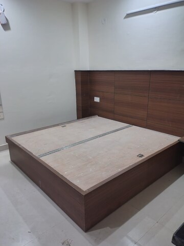 Room in 1 RK Penthouse at Unitech South City 1, South City 1 – for Rent