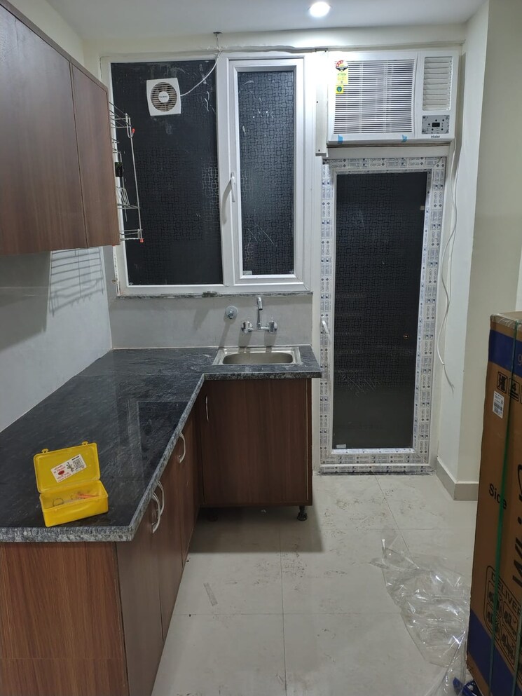 Kitchen, unitech-south-city-1 1 RK 222 Sq.Ft. Penthouse In South City 1 Gurgaon 9606892