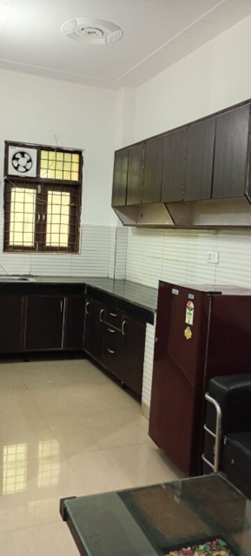Kitchen in 1 BHK Builder Floor at DLF The Grove, Sector 54 – for Rent