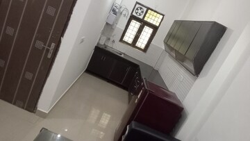 Furnished Amenities in 1 BHK Builder Floor at DLF The Grove, Sector 54 – for Rent