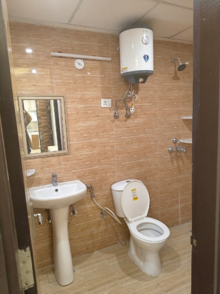 Bathroom, samridhi-luxuriya-avenue 3 Bedroom 1625 Sq.Ft. Apartment In Sector 150 Noida 9606943
