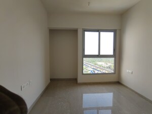 Room in 2 BHK Apartment at Piramal Vaikunth, Balkum Pada – for Sale