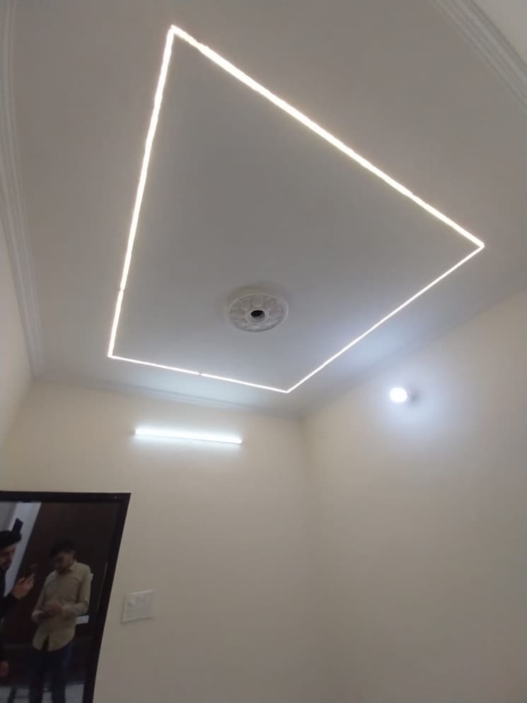 undefined, paschim vihar 1 Bedroom 800 Sq.Ft. Apartment In Paschim Vihar Delhi 9606898